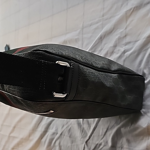 Gucci Messenger Bag - Picture 7 of 9